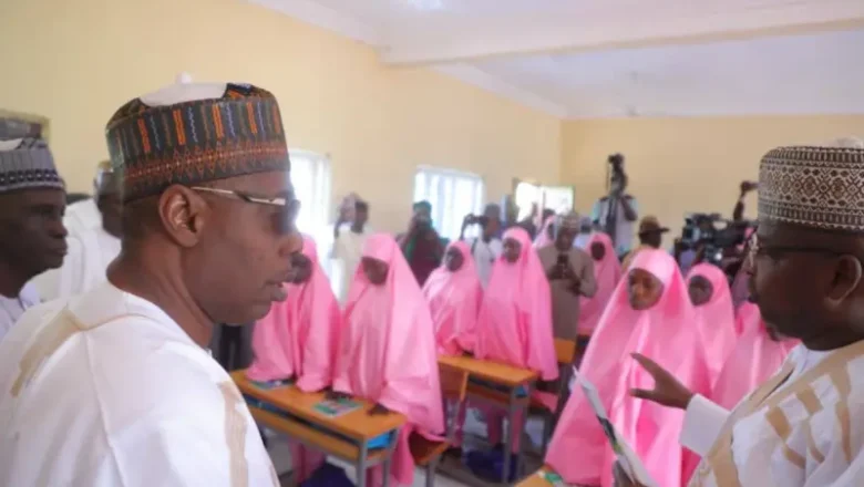 Gwamna Zulum zai bai wa ɗalibai da iyayensu kuɗaɗe don ƙarfafa gwiwa