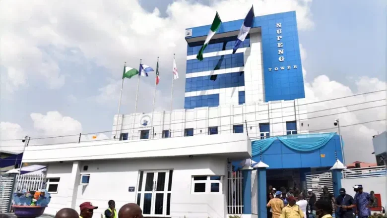 Gwamnati ta shiga tsakani a rikicin Dangote da ‘yan kasuwar man fetur da suke zargin Dangoten da yin kaka gida a harkar man fetur