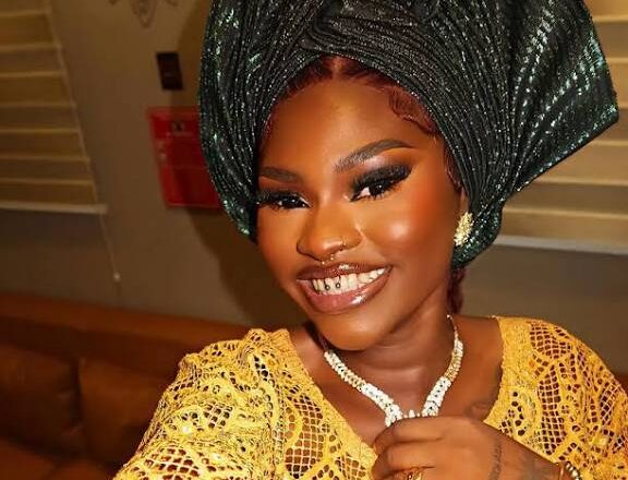 Kundin Adana Ababen Tarihi na Duniya ya cewa ‘yar Najeriya dake shirin yin Alfasha da maza 100 a rana daya dan ta shiga cikin tarihi cewa baya ta’ammuli da ayyukan Alfasha