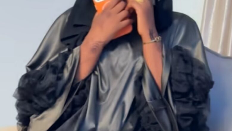 Kalli Bidiyo: Itama Momi Gombe ta mallaki sabuwar Wayar iPhone 17 pro max ta Miliyoyin Naira