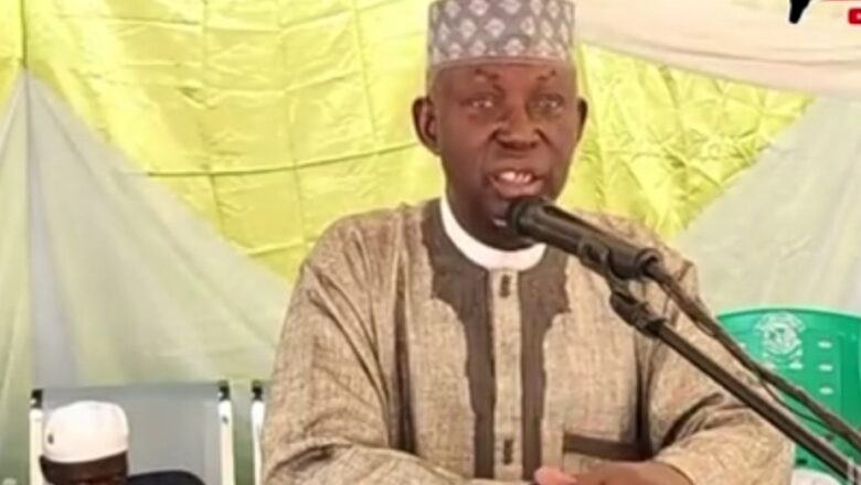 Allah ya kawo mu zamanin Wawaye da Jahilai kowa sai fadin abinda yaga dama akan Annabi(Sallallahu Alaihi Wasallam) yake>>Inji Sheikh Umar Sani Fage