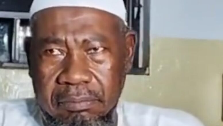 Kalli Bidiyon: Abin takaici ne, mun gama Zhagin wadanda ba musulmai ba da cewa Arnane masu fitsari a tsaye amma yanzu munce Annabi(Sallallahu Alaihi Wasallam) shima yana fitsari a tsaye>>Inji Sheikh Nura Khalid