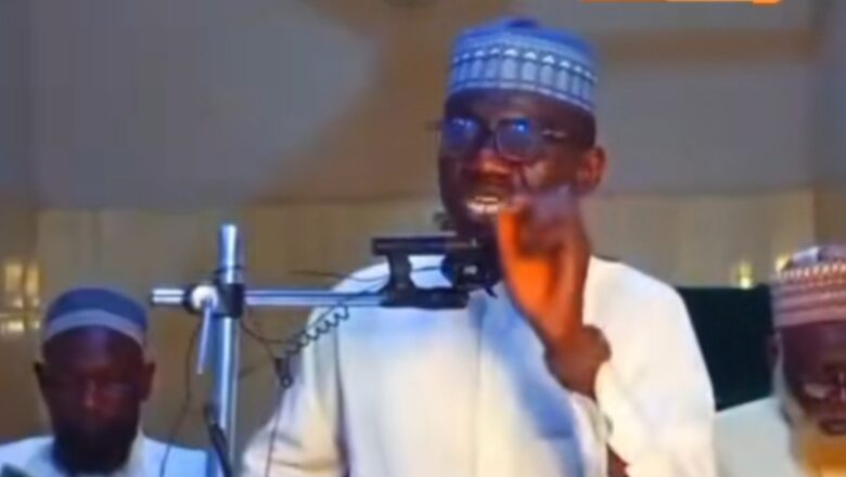 Kalli Bidiyon: Wallahi ‘yan Dariqa da kuke cewa Qafurai, ko ‘Yan Bindi’a sun fi ku Ahlussunah ilimi, Mafi yawancin ‘yan Ahlussunah Jahilaine sai ‘yan kadan>>Inji Malamin Izala