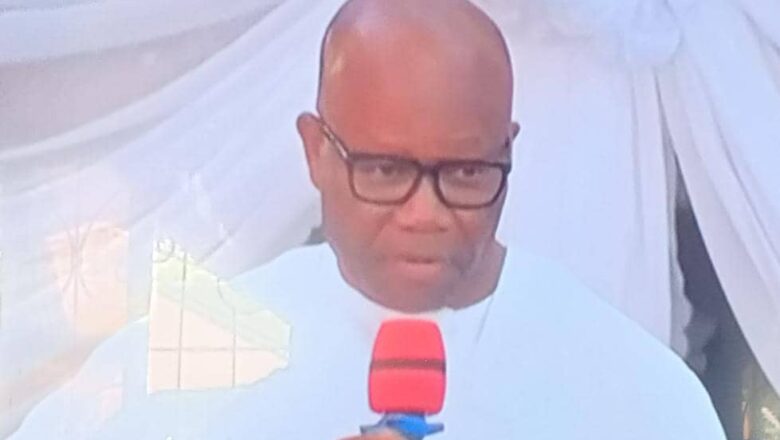 Mahaifiyarka ta zabi lokacin da ya dace ta rigamu gidan gaskiya, ta koma ga Allah>>Akpabio ya gayawa