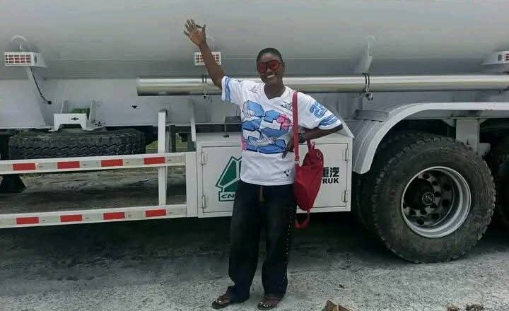 Matashiya wadda ta kammala Jami’a me shekaru 28 ta samu aikin Tuka tankar dakon Man fetur ta Dangote