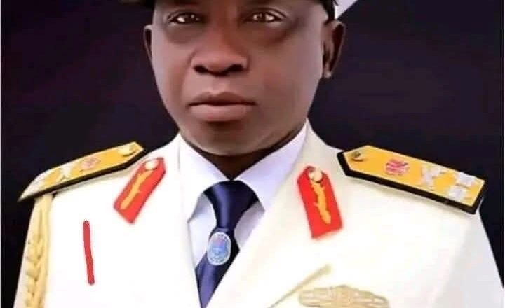 Labari ne cike da Darasi: Ji irin whulakanchin akawa Sabon Shugaban sojojin Ruwa da shugaba Tinubu ya nada Rear Admiral Idi Abbas a mahaifarsa ta garin Jos a lokacin yana kokarin shiga aikin soja