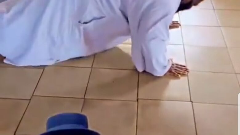 Kwana daya bayan da yace a barshi shi kadai ya ishi sojojin Amirka, Mujahid Asari Dokubo ya fara atisaye dan fuskantar sojojin Amurkar dake shirin shigowa Najeriya