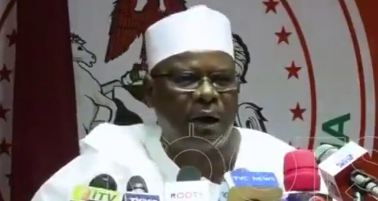 Abin na min Takaici matuka idan aka ce wai in an kama Tsageran dashi a kare hakkinsa na Bil’adama, Kawai ni a nawa ra’ayin a shyekye dan banza dan baiwa amfani>>Inji Sanata Ali Ndume