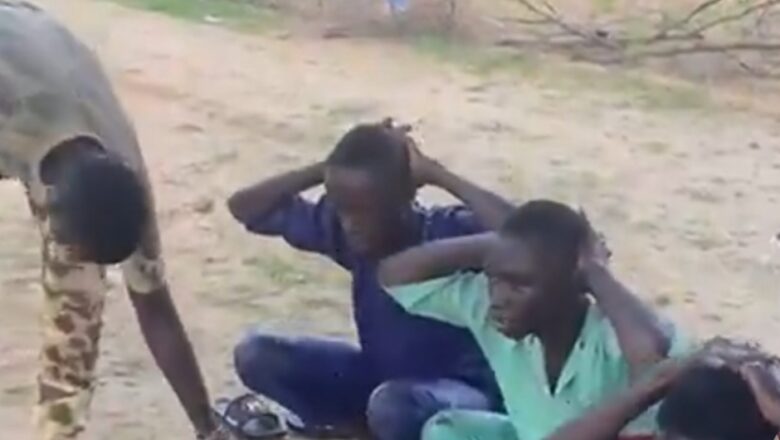 Kalli Bidiyon yanda Sojoji suka rikawa wasu matasa da ake zargi da Sàtàr Kaza Gwale-Gwale