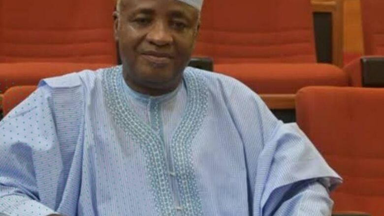 Ni a wajena bana goyon bayan janye ‘yansanda daga baiwa manyan mutane a kasarnan Kariya>>Inji Sanata Aliyu Wamako