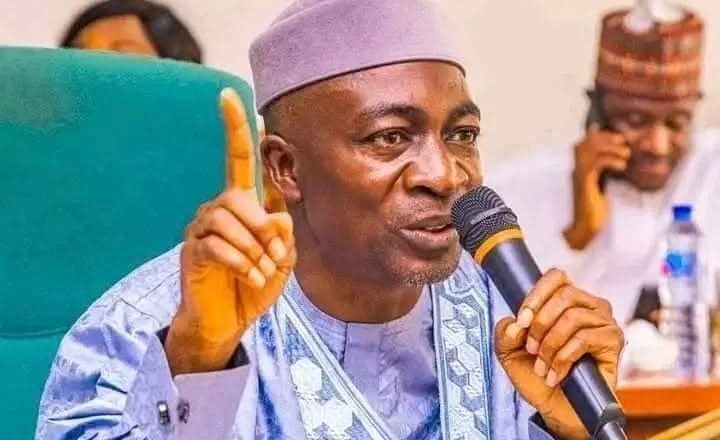 Tshàgyèràn Dhàjì da suka dàukì daliban jihar Kebbi, tserewa suka yi da suka ga jami’an saro, ba’a biya kudin Fànsà ba>>Inji Majalisar Dattijai