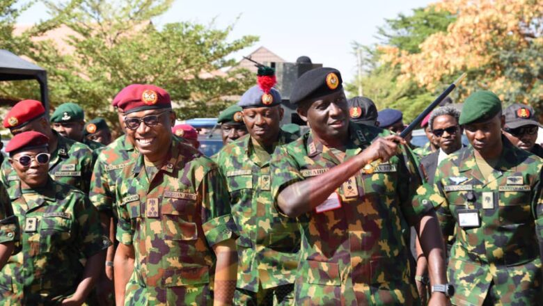 Ba gaskiya bane cewa Sojoji dubu goma sun tsere daga aiki>>Inji Hukumar sojojin Najeriya