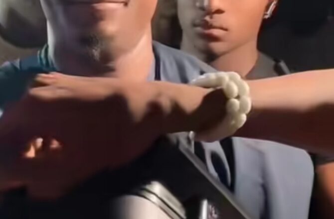 Kalli Bidiyon: Akwatin Kudi hadda daloli da aka baiwa Hamisu Breaker daga mutanen Shafa Wali