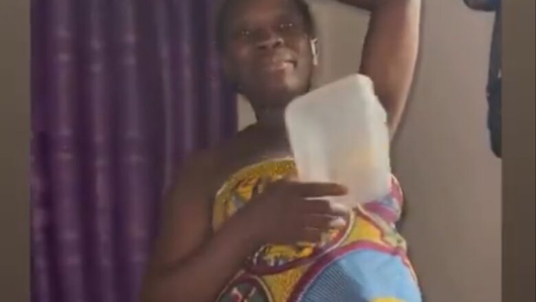 Kalli Bidiyon:Matar Aure me ciki ta dauki hankula bayan data ce mijinta ya je ya roko mata shinkafar da aka dafa a makwabta tana son ci amma yaki