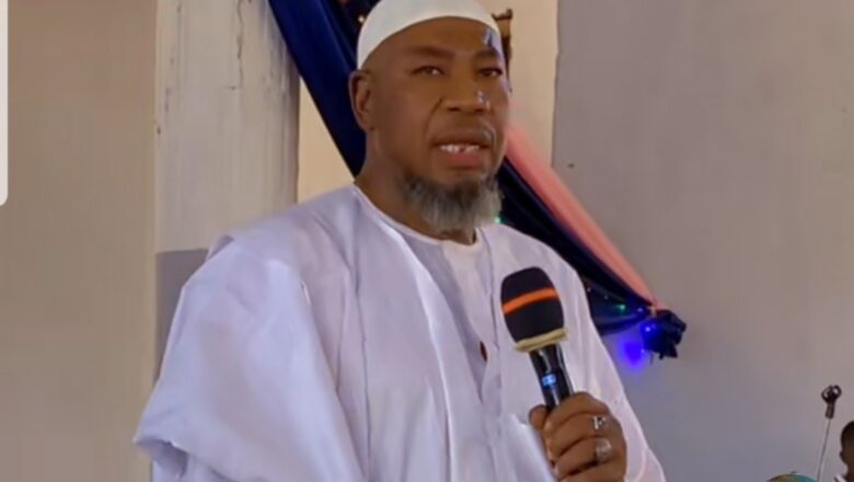 Kalli Bidiyon: Ganin Sheikh Nura Khalid, Digital Imam a Coci yana tayasu murnar Kirsimeti ya dauki hankula