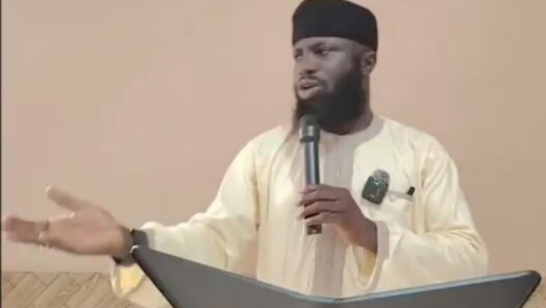 Kalli Bidiyon: Malamin Addinin Islama, Bayerabe, Ahlussunah yace Bikin Eyo Festival na Al’adun Yarbawa da shugaba Tinubu ya halarta shirkane