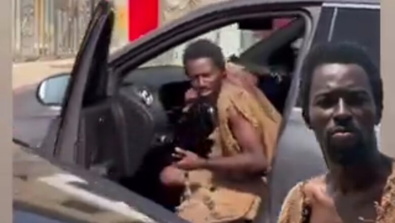 Kalli Bidiyon: Bayan da ya cewa Mabiyansa Gobe, Kirsimeti za’a tashi Qiyama suka sayar da kadarorinsu, Faston nan na qasar Ghana ya siyo sabuwar mota kirar Mercedes Benz 2025 akan Dala $89,000