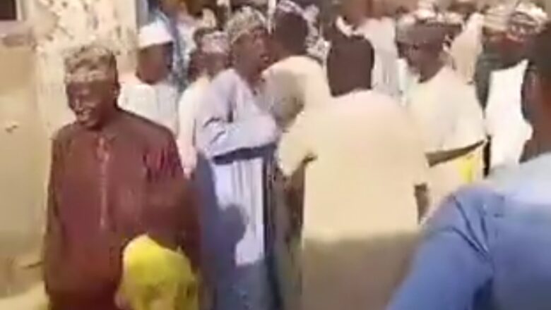 Kuma Dai: Kalli Bidiyon yanda shima wani dan majalisa daga jihar Kebbi ya sha da kyar a hannun mutanen mazabarsa