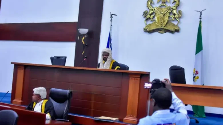 ‘Yan majalisar jihar Rivers 16 sun bar PDP zuwa APC