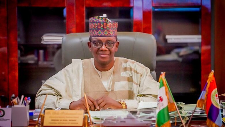 Kalli Bidiyo: Shugaban Tshàgyèràn Dhàjì na jihar Zamfara ya fito yace ba za’a yi amfani da shi ba a batawa Karamin Ministan tsaro, Bello Matawalle suna ba, yace karyane ba Ministan ne ke daukar Nauyinsu ba