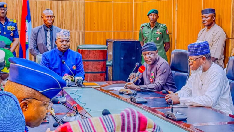 Kalli Bidiyon: Yanda sabon Ministan tsaro, Janar Christopher Musa ya shiga Ofis, Yace Zhùbàr da Jynìn mutanen da basu da laifi ya zo karshe