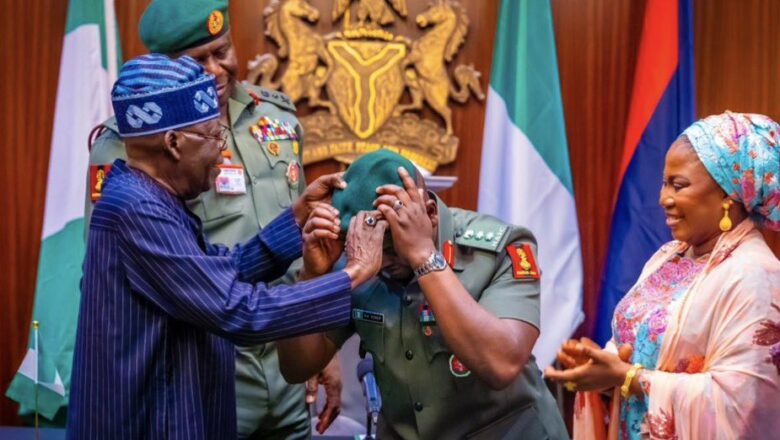 Da Duminsa: Shugaba Tinubu ya fasa karawa Dogarinsa girma zuwa Brigadier General bayan da wasu tsaffin sojoji suka shiga maganar