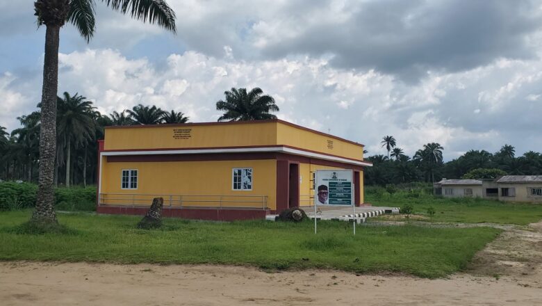 Wannan cibiyar Koyar da kimiyya da Fasahar da kakakin majalisar Dattijai, Sanata Godswill Akpabio ya gina akan Sama da Naira Miliyan 300 a mazabarsa ta jawo cece-kuce