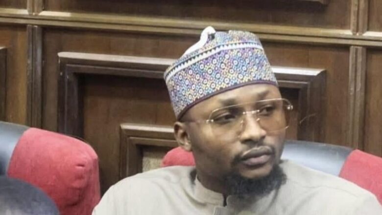 Ji Wani Abu Marar Dadi da ya samu dan gidan Abubakar Malami bayan da aka kaisu gidan yarin Kuje tare da mahaifinsa