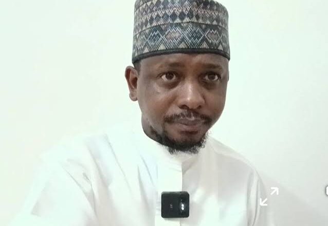 Kalli Bidiyon: ‘Yan Darika na fadar La’ilaha illallah ne saboda da larabci ake fada basu san abinda take nufi ba>>Inji Baffa Hotoro