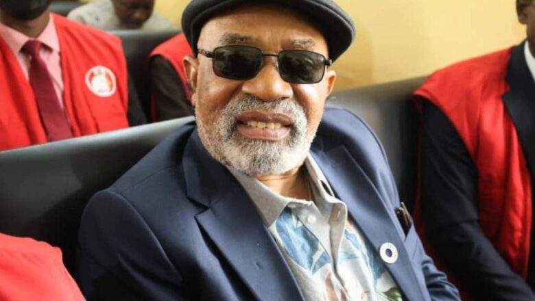 Tsohon Ministan Kwadago, Chris Ngige ya nemi Beli inda yace yana fama da rashin lafiya bayan da kotu tace a tsareshi a gidan yarin Kuje, amma EFCC tace kada a bada belinsa dan zai iya tserewa