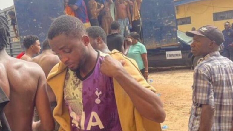 An kama daliban jami’ar AAU dake jihar Edo su 50 saboda sun yi zàngà-zàngàr kokawa da matsalar tsaro