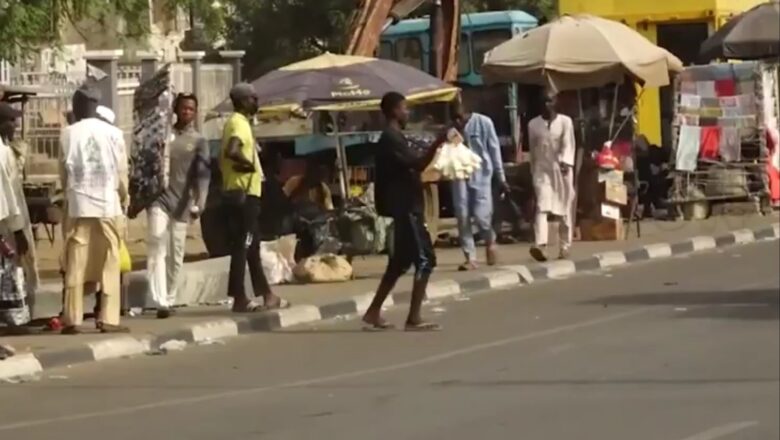 Kalli Bidiyon da gidan Talabijin din Channels TV suka yi inda suka nuna Mabarata da yawa a titunan Kano, wanda ya jawo cece-kuce