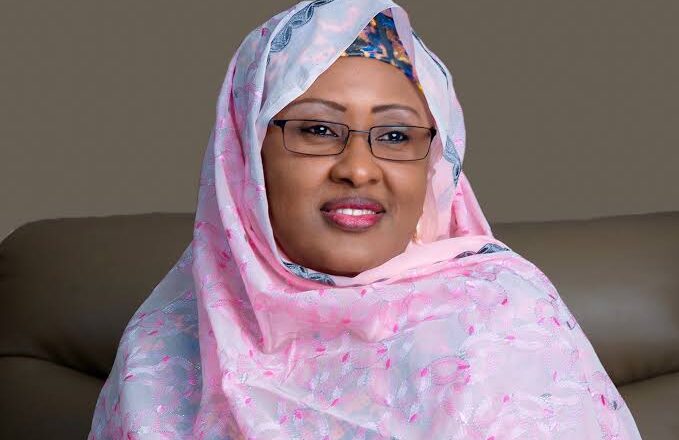 Wani na Kusa da tsohon shugaban kasa, Muhammadu Buhari yayi magana kan Malamin da aka ce yana son auren Hajiya A’isha Buhari