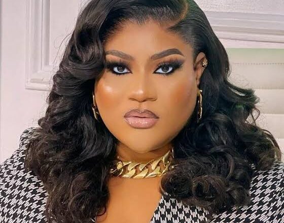 Kalli Bidiyon: Mazan dake damuna suna son aurena sun kai dubu biyar>>Inji Jarumar fina-finan kudu, Nkechi Blessing