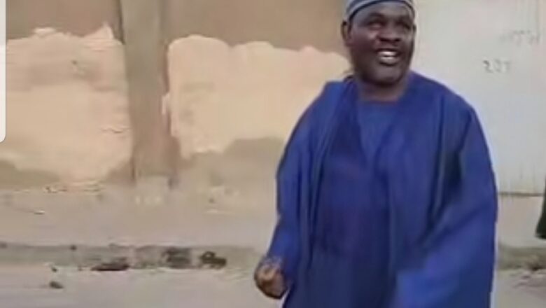 Allah Sarki: Kalli Bidiyon yanda tsohon dan majalisar Tarayya, Hon. Gudaji Kazaure ya ke yawo a titi a kafa yana hira da jama’ar gari