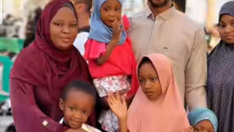 Kalli Bidiyon: Ahmad wanda ya kashe Naira Biliyan 1.5 ya gayyato Davido wajan Birthday din ‘ya’yansa a Kano ya cika Alkawarin kai mutane 100 aikin Umrah