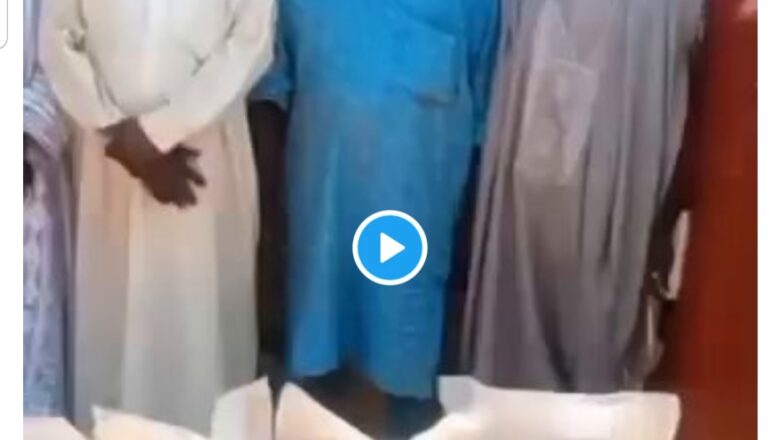 Kalli Bidiyon: Yanda Kanawa suka mayarwa da Sanata Kawu Sumaila shinkafar da ya basu