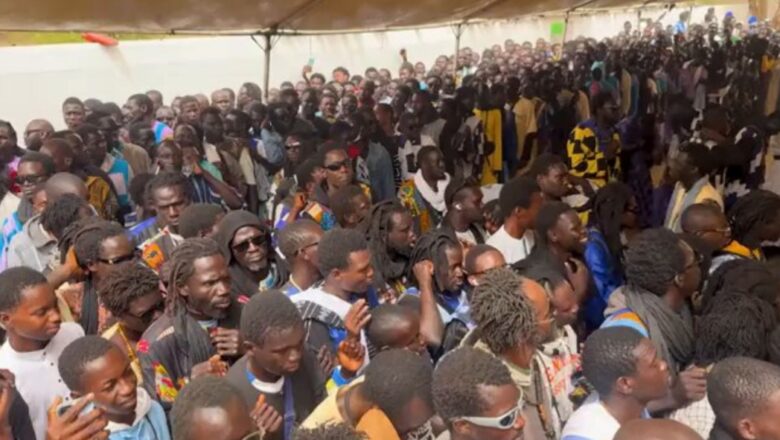 Kalli Bidiyon; Wasu da ke ikirarin su musulmai ne amma basa Sallah, basa Azumi, saidai Zikiri da jan Charbi