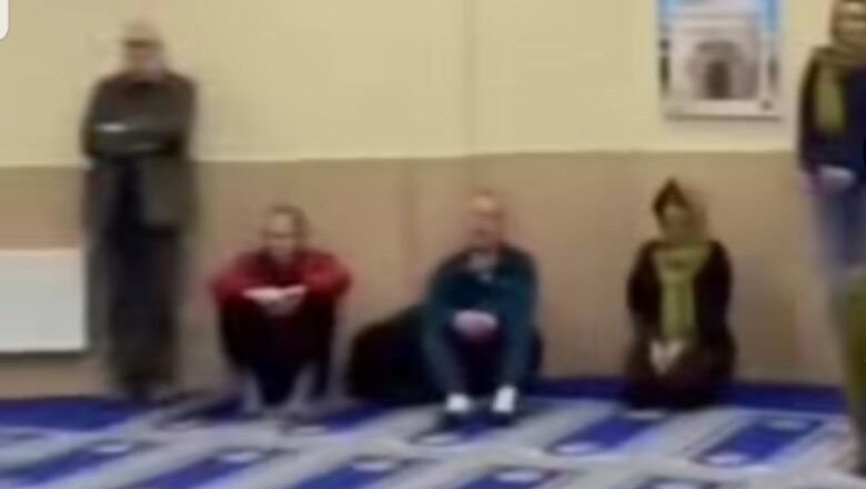 Kalli Bidiyon: Yanda wasu Turawa suka shiga matsallaci dake kasarsu ana tsaka da sallah suka jira a kammala sallah su karbi Kalmar Shahada