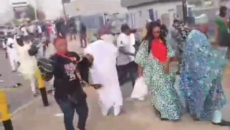 Kalli Bidiyon yanda aka bugawa mutanen da suka je babban taron jam’iyyar APC a Abuja Hayaki me sa hawaye