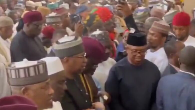 Kalli Bidiyon: Abinda Peter Obi yayi bayan da aka fara sallar Gawar Mahaifiyar Malam Nasiru Ahmad El-Rufai shi kuma yana cikin masallacin