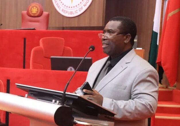 Sai da Allah ya min wahayi, kai tsaye yayi magana dani sannan na yadda na karbi shugabancin INEC>>Inji Shugaban INEC Farfesa Joash Amupitan