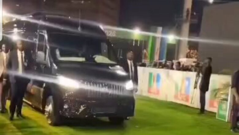 Kalli Bidiyon: Yawan jami’an tsaron dake baiwa dan shugaban kasa, Seyi Tinubu kariya sun baiwa mutane mamaki yayin da aka ganshi a wajan babban taron jam’iyyar APC