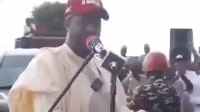 Kalli Bidiyon: Wasu kalamai da gwamnan jihar Katsina yayi sun sa mutane na fassarashi da cewa kamar yanawa mutane hannunka mai sanda ne kada su zabi Shugaba Tinubu