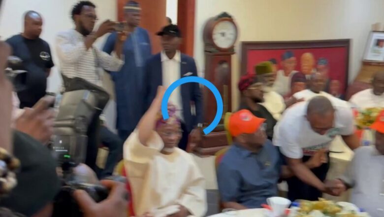 Kalli Bidiyon Da Duminsa: ‘Yan jam’iyyar ADC, Su Atiku, Kwankwaso, Peter Obi da sauransu sun fito yau zasu yi zanga-zanga a ofishin INEC