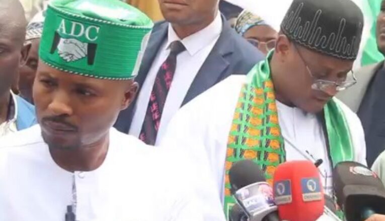 Kalli Bidiyon: Yanda Nafiu Bala da ya kawo Tarnaki a ADC ke shan wahala wajan karanta takardar jawabinsa