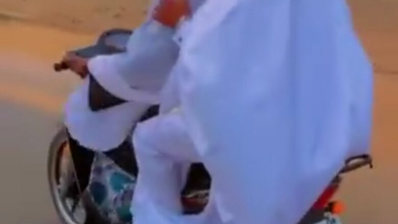 Kalli Bidiyon: Gwanin Birgewa yanda wata Amarya ta tuka Angonta a mashin zuwa gida bayan an daura musu aure