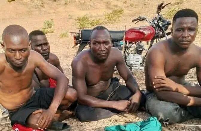 Wannan wasu Kiristoci ne da aka kama sun yiwa wani me gari aika-aika a jihar Filato, da farko dai an zargi Fulanine suka yi ta’asar