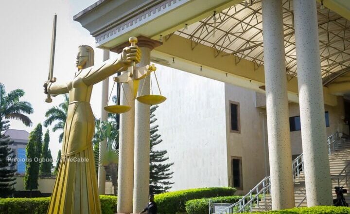 Da Duminsa:Gwamnati  tarayya ta gurfanar da sojojin da take zargin da yunkurin yiwa shugaba Tinubu Jhuyin mulki