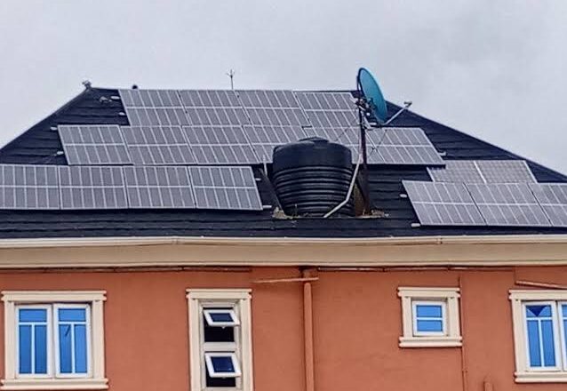 Kalli Bidiyon: Gwamnati ta fara bin gidaje masu Amfani da Sola tana bukatar a biya Harajin Amfani da sola